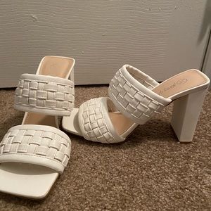 WOVEN STRAP BLOCK HEELS